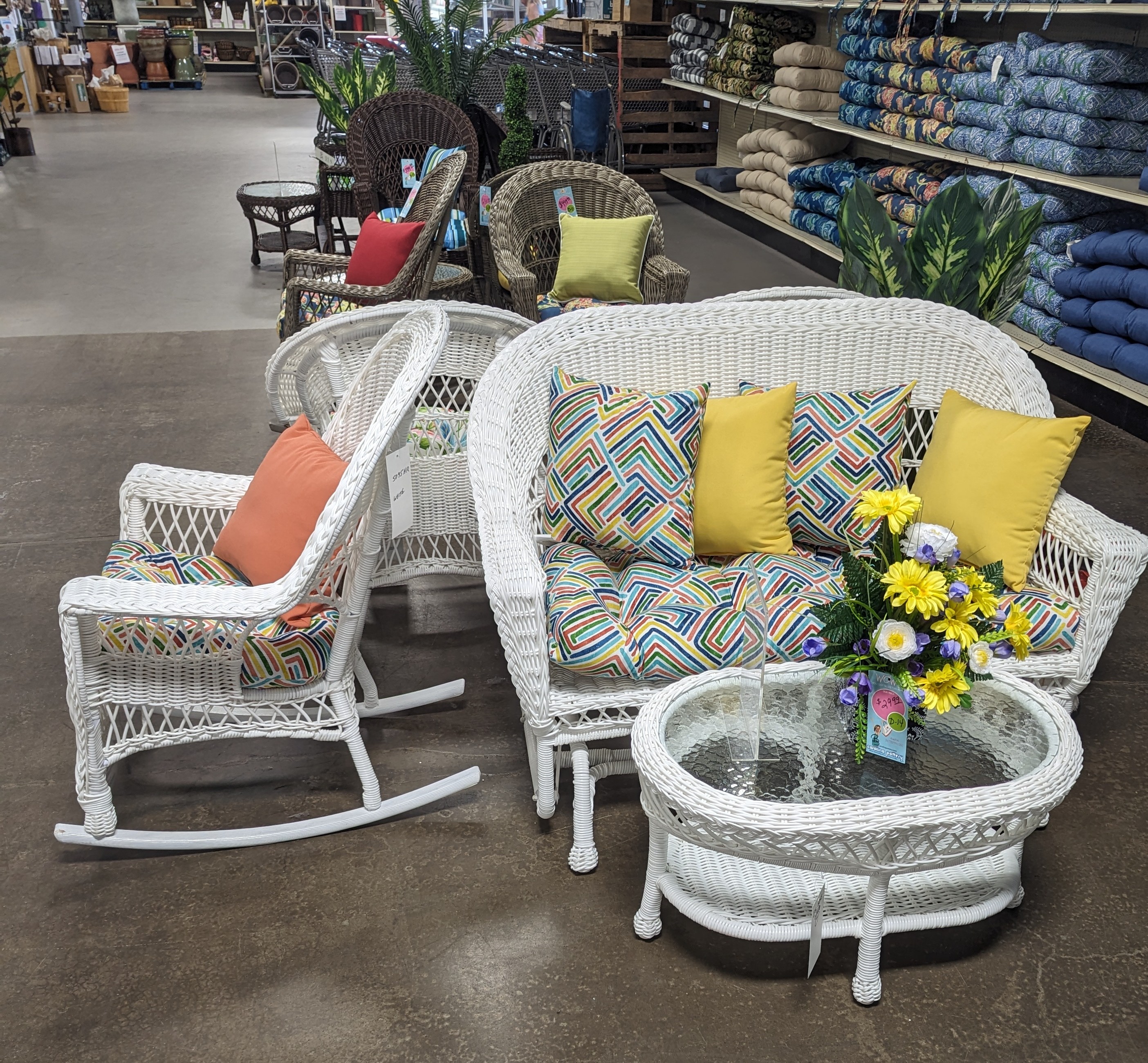 Carolina Pottery Outdoor Cushions Giveaway!